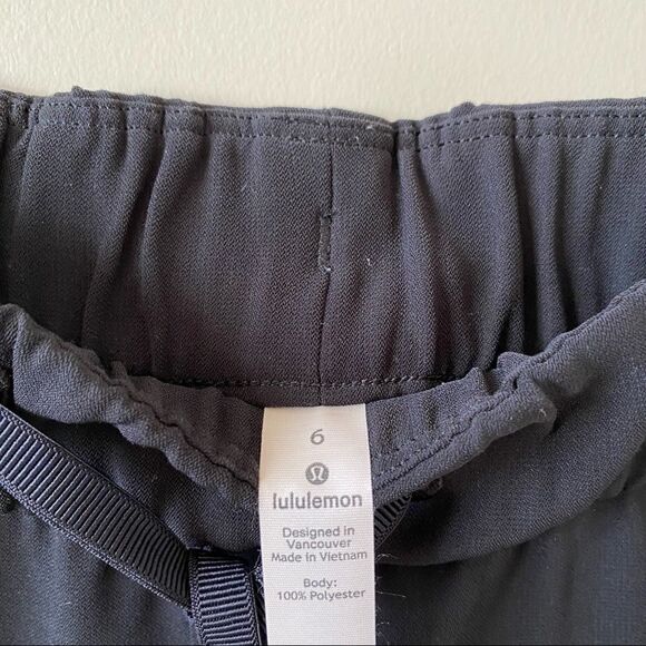 Lululemon on the Fly Crop *Woven 23"- Black (Size:6) - Picture 7 of 8